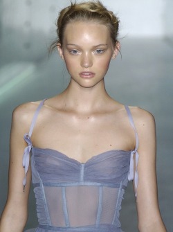 queengemma:  GEMMA WARD x DONNA KARAN SS05   