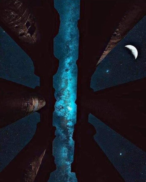 space-pics:  The Milky Way aligned with the Temple of Karnak,