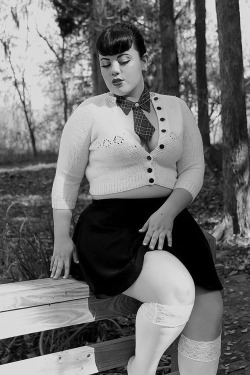 Curvy Pin Up