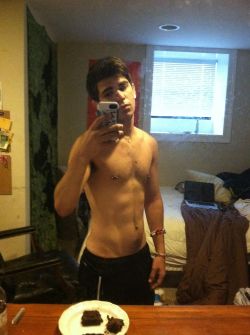 andrewbreitel:  ugh x___x