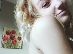 ialienslut:  how hasn’t anyone fallen madly in love with me