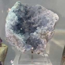venusrox:  Celestite “An effective stone for accessing the