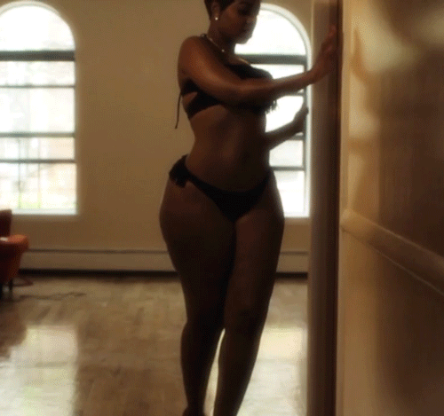 2-each-his-own:   Mimiluv shot by Duane G.  