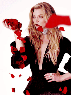queenssansa:  |   “Dormer pose in front of a wall of blood-red