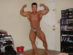 doryfan1:  Matt Damon muscle morph 1 