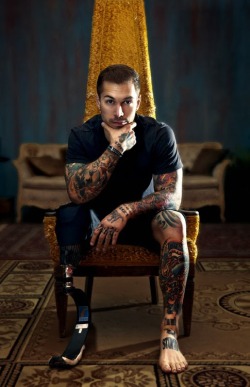 808boi911:  exclusivekiks:  Alex Minsky, former US soldier turned