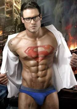 hornynerd665:  Guess Clark was in a hurry this morning and forgot