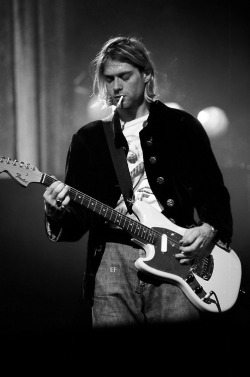 la-abuela-punky:  l12297:  RIP Kurt cobain  Hate, b/w n’