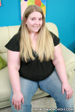 bbwspectator:  More like this at http://bbwspectator.tumblr.com