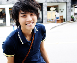 laydownforamoment:  Yoon Si Yoon 