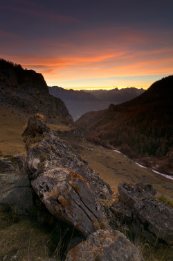 senerii:  Autumn sun rising by Cyril BRETON on Flickr. 
