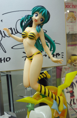 ninetail-fox:  “Lum, Urusei Yatsura” ,Akihabara 