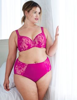 lingerie-plus:  Lace Balconette