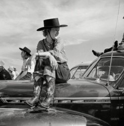 gentlemanlosergentlemanjunkie:  September 1941. “Dude at rodeo