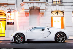 automotivated:  Bugatti Veyron SuperSport (by Tex Mex (alexandre-besancon.com))