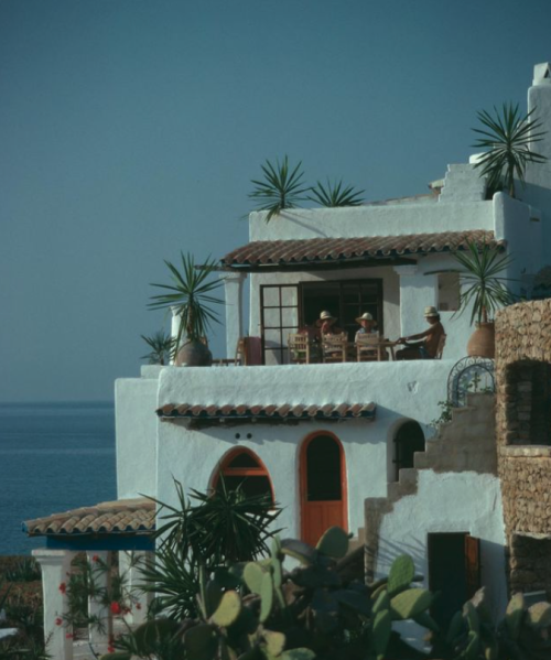 les-playboys:  Siesta on the balcony of a villa on the bay of