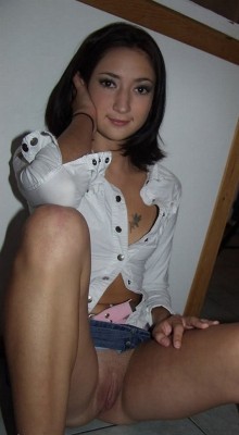 Upskirt pics at http://upskirt-pussy.tumblr.com