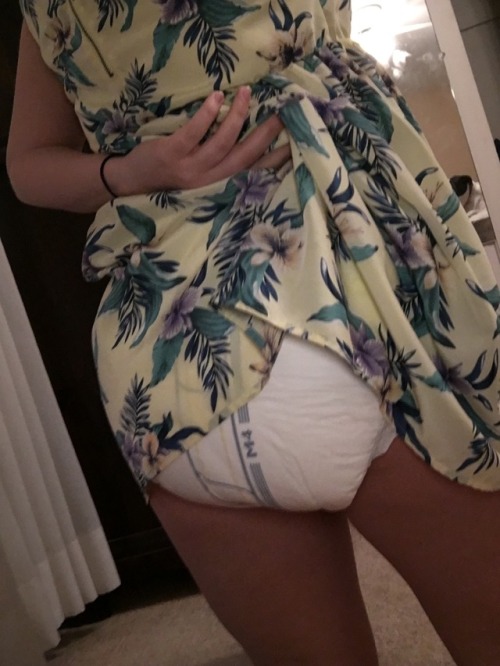 diaperedmilf:  Off to see the Easter Bunny! 
