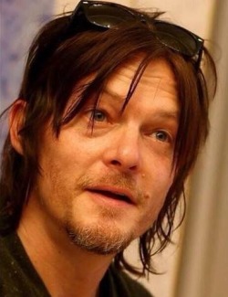 reedus-place:  The look of childlike innocence, but I’d still