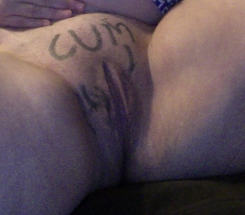 whoreneegirl:  some bodywriting for you guys! cuz iâ€™m bored and horny. and horny. and wet. and horny.Â   “Cum. Whorenee”