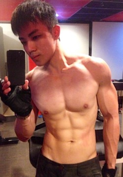 asianmusclefetish:  Original post: http://asianmusclefetish.tumblr.com