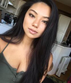 girldump:  instagram: kmkyra