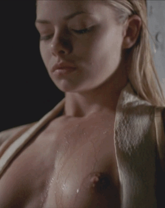 Who is it? Jaime Pressly or Margot Robbie? Iâ€™m not sure!! ^^My Links: Shower, Bath or just Wet Girls / Blondes / All Girls .