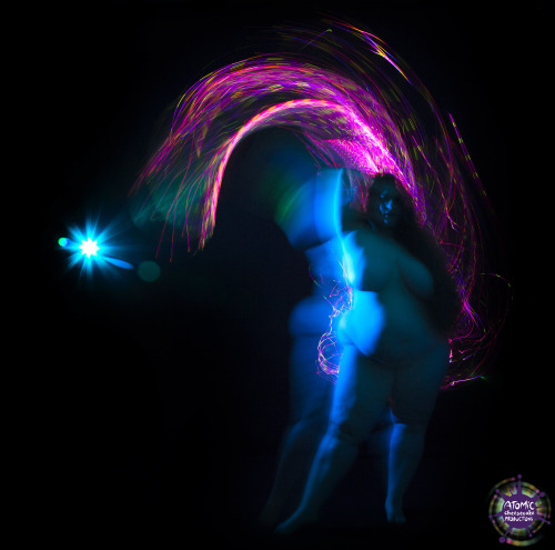 ryansuits:  Carina Shero / Light Painting // 2015 â€“ Tumblr | Etsy | Vimeo | YouTube | Instagram | Facebook 