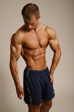 mitos:  Natural bodybuilder Brian Whitacre by Jason Breeze (2007)