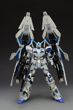 gunjap:  SH-STUDIO’s RX-0 Unicorn Gundam Full Shields Custom