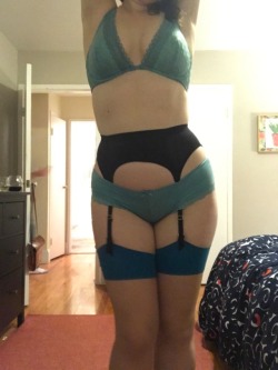 curly-kinky:  I just love dressing up so that I can be properly