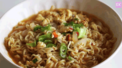 sungjongspectrum:  Ramyeon 