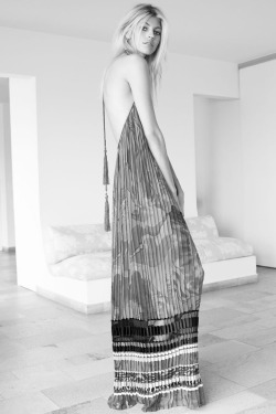 senyahearts:Devon Windsor in “La Boheme” for Vogue Turkey,