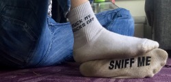 dirtysmellysocks:  http://dirtysmellysocks.tumblr.com/