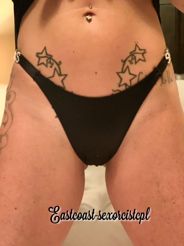 eastcoast-sexorcistcpl:Wanna see these panties come off and see