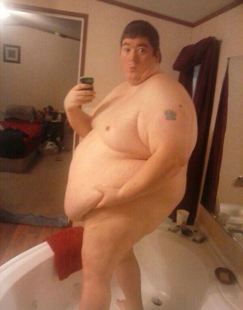 gordo4gordo4superchub: bruinstreamsinger:  For all of my followers!  Now broke 1,000 followers for my blog, a special chubby treatâ€¦ me!  Bruinstreamsinger  Thank you everyone!!!  Yummy   One day, I shall say to my man, a man much like this man, “m