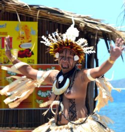   The Crowning of 2016 Miss Hiri Moale Queen, Ela Beach, Port