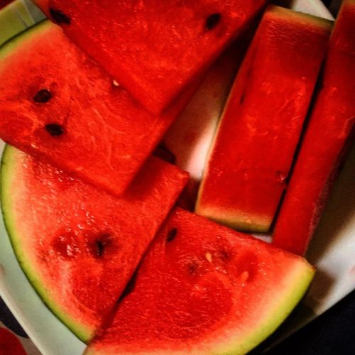 Afternoon snack #watermelon #healthyfood #foodlover  https://www.instagram.com/p/CNxw7VZsh-Q/?igshid=181ics5bxc36x