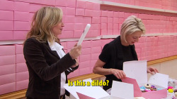 realitytvgifs:  me at your cake decorating party
