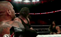 wrasslormonkey:  What hurts more - fist or hair? (by @WrasslorMonkey)