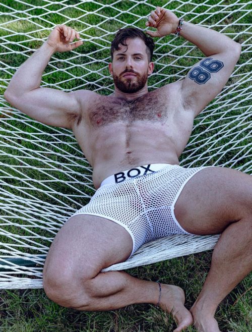forcuriousguys:Box shorts