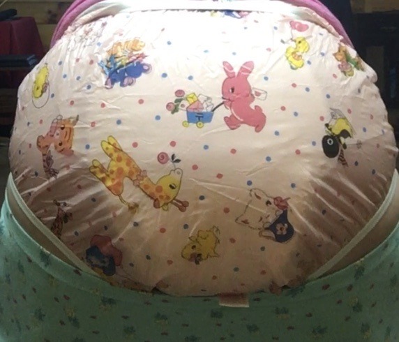 lingeriefreeek:Poofy padded plastic sissy baby butt. ￼￼
