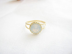 fawnmiilk:  Gold opal ring, White opal ring,  gold ring with