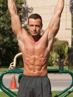 celebpits:  Joey Lawrence Thanks