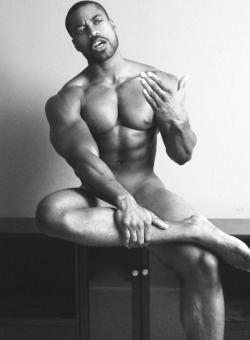 zachmuscle:  #ZachmuscleLikesBlackInB&W