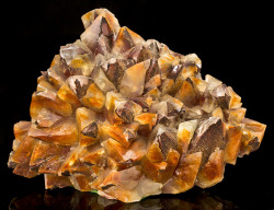 ifuckingloveminerals:  Hematite, Mariposa Calcite Potosi Mine,