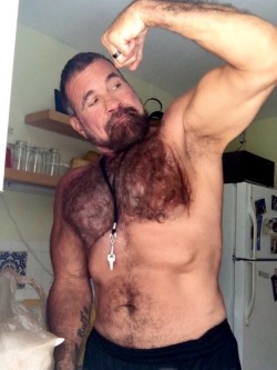 Totally awesome - would love to run my hands through his fur