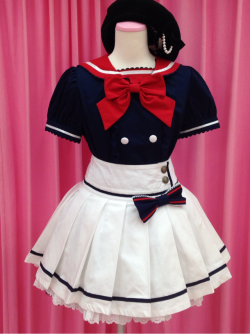 gasaii:  pastelmorgue:  Oh my GOD I would look amazing in this ngl  this is beautiful *u* 