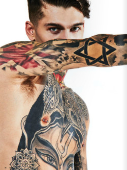 Male Celebrity Pits