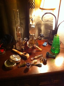 fuck-reality-get-high:  I love my glass :) 